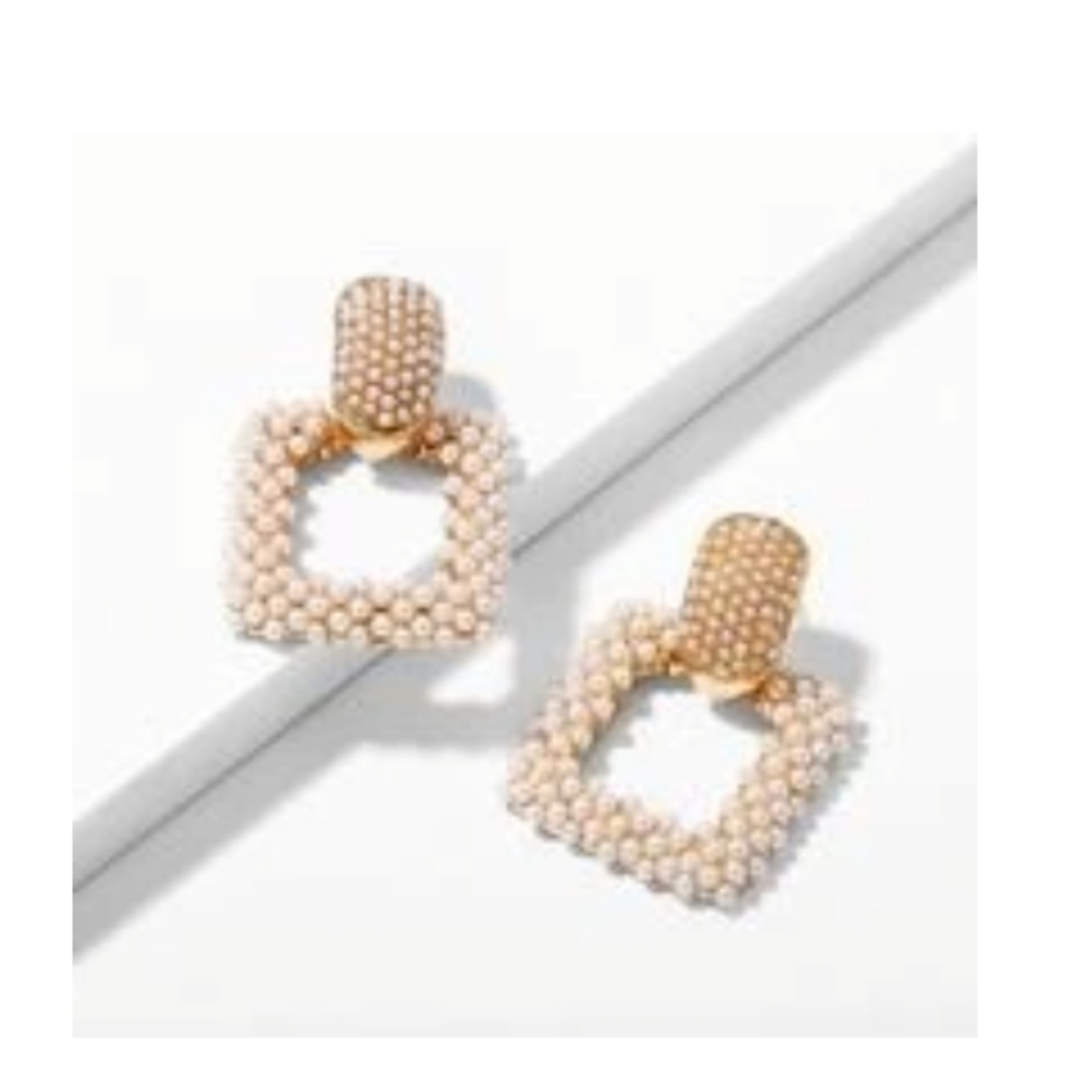 Pearl Square Drop Earrings - Picture 5 of 5